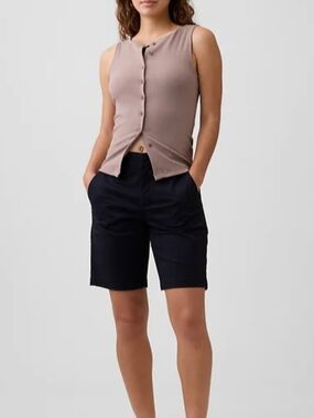 GAP The City Black 9" Women’s Khaki By Bermuda Shorts